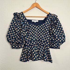 Hunter bell puff sleeve top